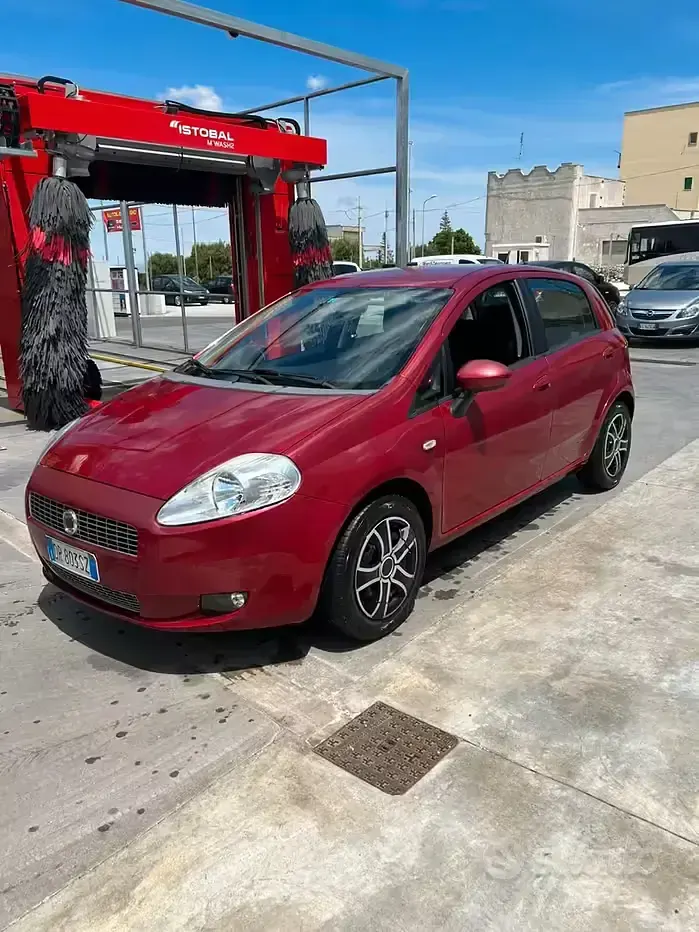 Usata Fiat Punto Dynamic 65 CV (47 kW) 2008 Rosso Utilitaria