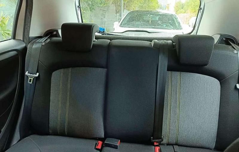 Usata Fiat Punto Young 105 CV (77 kW) 2015 Argento Utilitaria