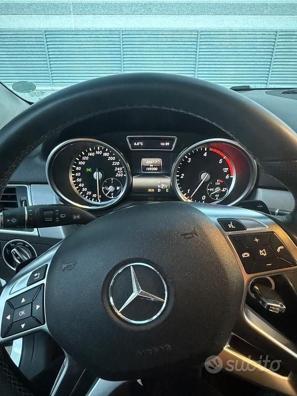 Usata Mercedes ML250 204 CV (150 kW) 2015 Bianco SUV