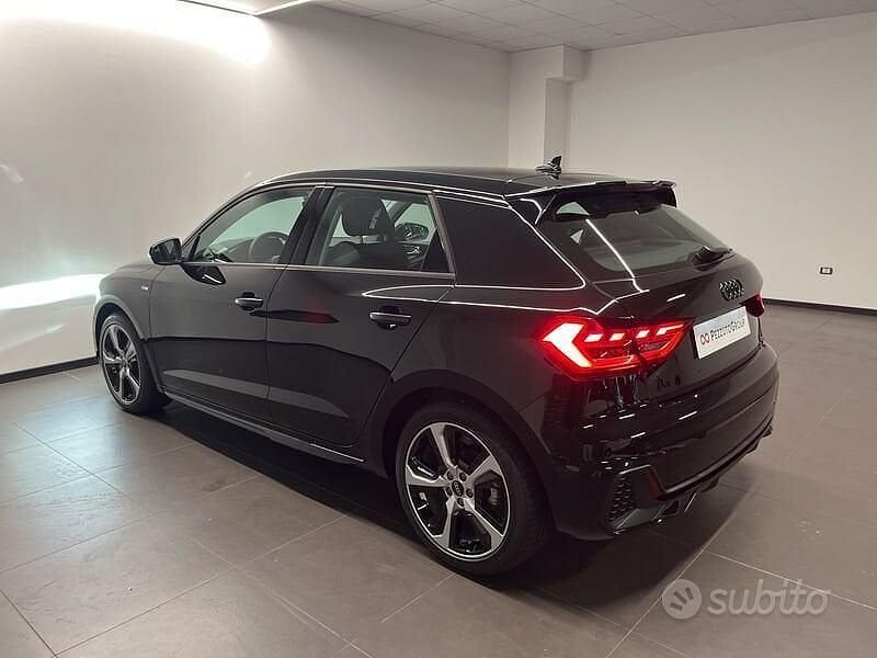 Nuova Audi A1 Sportback S-Line 2025 Nero Utilitaria