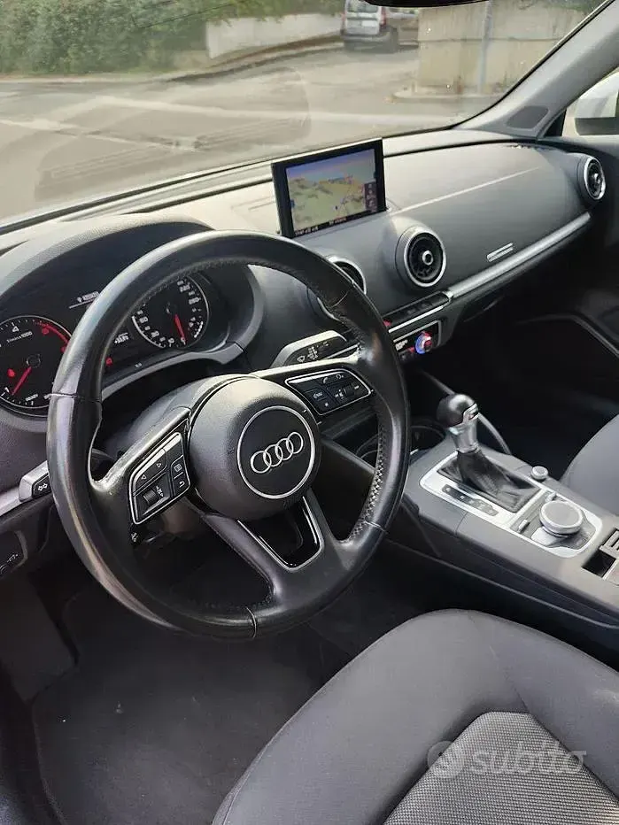 Usata Audi A3 150 CV (110 kW) 2018 Grigio Berlina