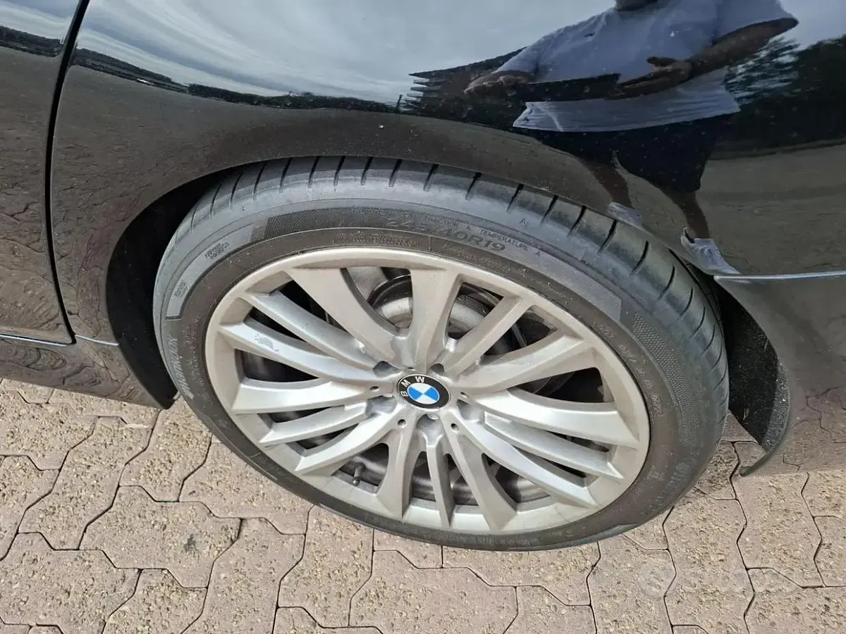 Usata BMW 520 Efficient Dynamics 184 CV (135 kW) 2013 Nero Berlina