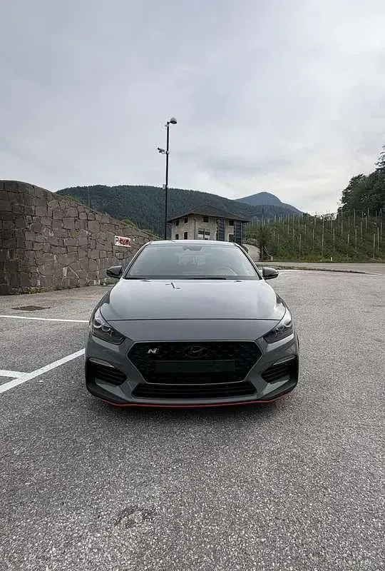 Usata Hyundai i30 N Performance 275 CV (202 kW) 2020 Grigio Berlina