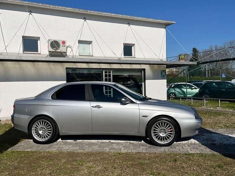 Usata Alfa Romeo 156 220 CV (161 kW) 1998 Grigiometall Berlina