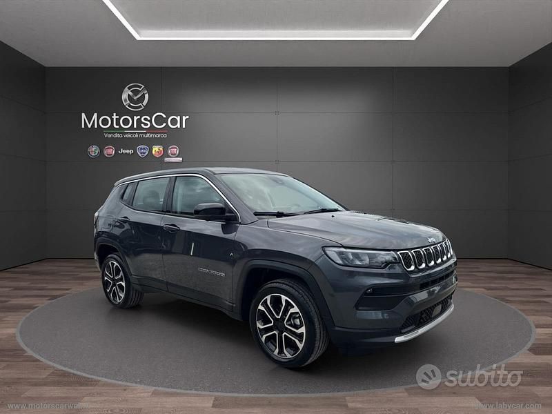 Usata Jeep Compass Altitude 131 CV (96 kW) 2024 Grigio SUV