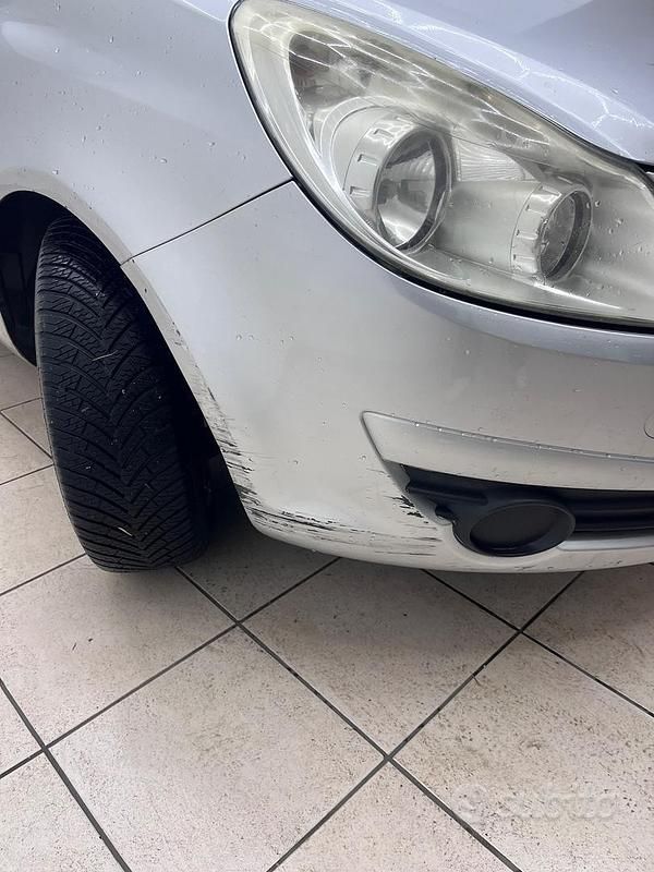 Usata Opel Corsa Club 80 CV (58 kW) 2009 Grigio Utilitaria
