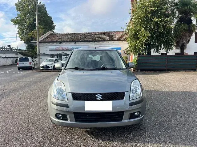 Usata Suzuki Swift GLX 69 CV (50 kW) 2007 Grigio Utilitaria