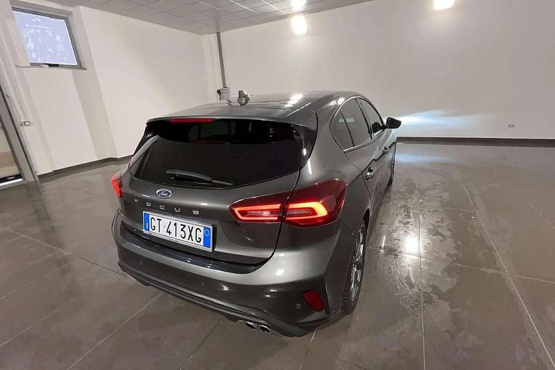 Usata Ford Focus 116 CV (85 kW) 2024 Grigio Berlina