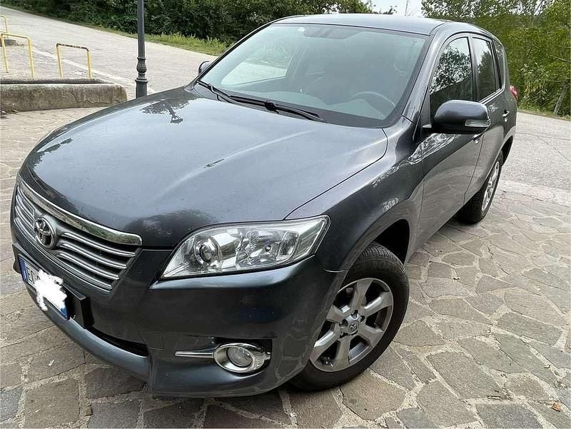 Usata Toyota RAV4 150 CV (110 kW) 2010 Grigio SUV