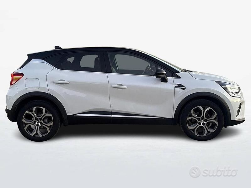 Usata Renault Captur Techno 91 CV (66 kW) 2023 Bianco nacrè tetto nero SUV