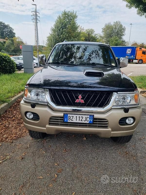 Usata Mitsubishi Pajero 2002 Blu SUV