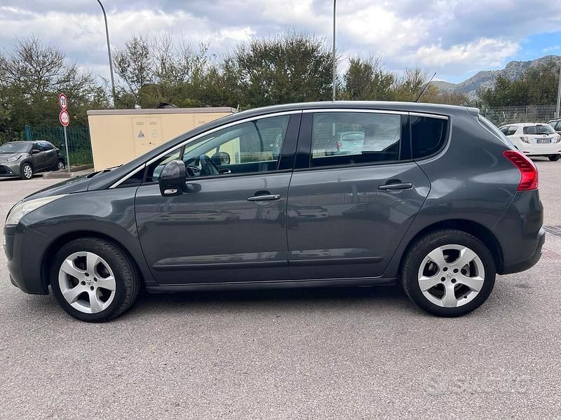Usata Peugeot 3008 112 CV (82 kW) 2012 Grigio Station wagon