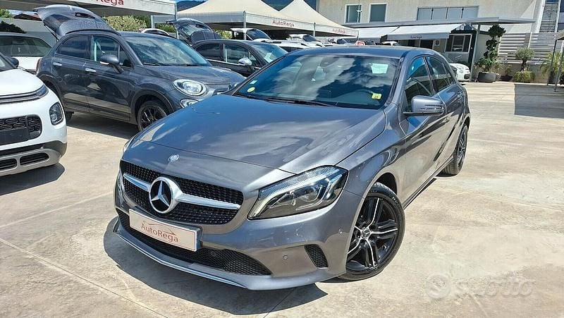 Usata Mercedes A200 Premium 136 CV (100 kW) 2016 Grigio Berlina