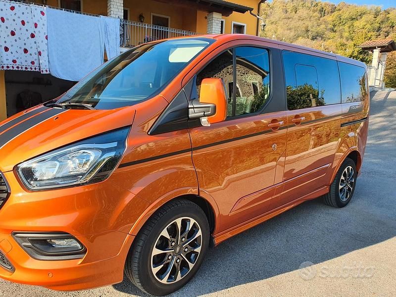 Usata Ford Tourneo Sport 2019 Giallo Monovolume