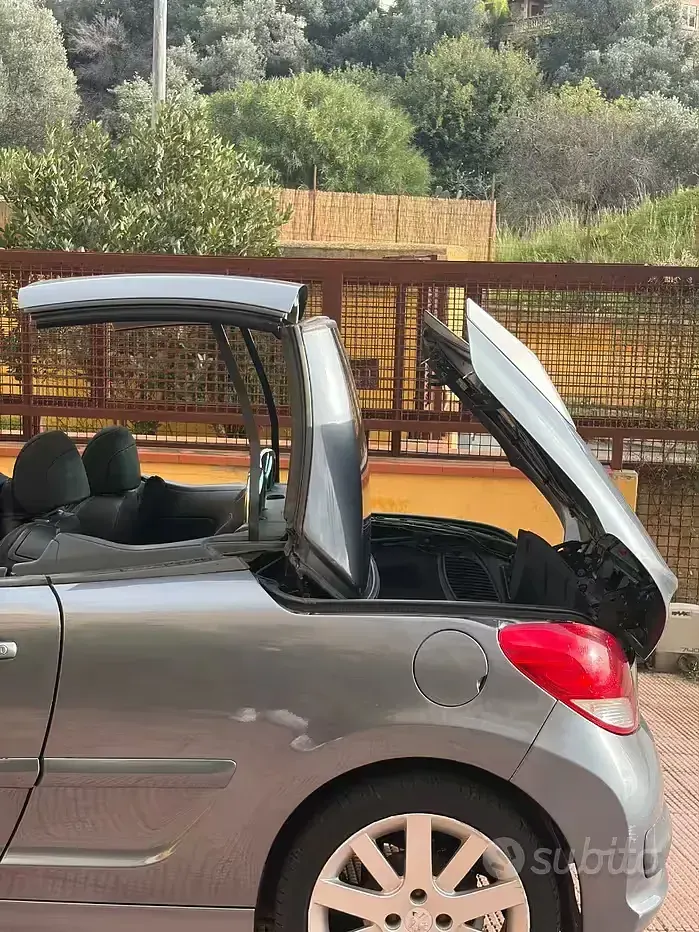 Usata Peugeot 207 CC 109 CV (80 kW) 2007 Marrone Cabrio