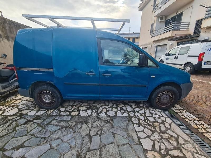 Usata VW Caddy 105 CV (77 kW) 2004 Monovolume
