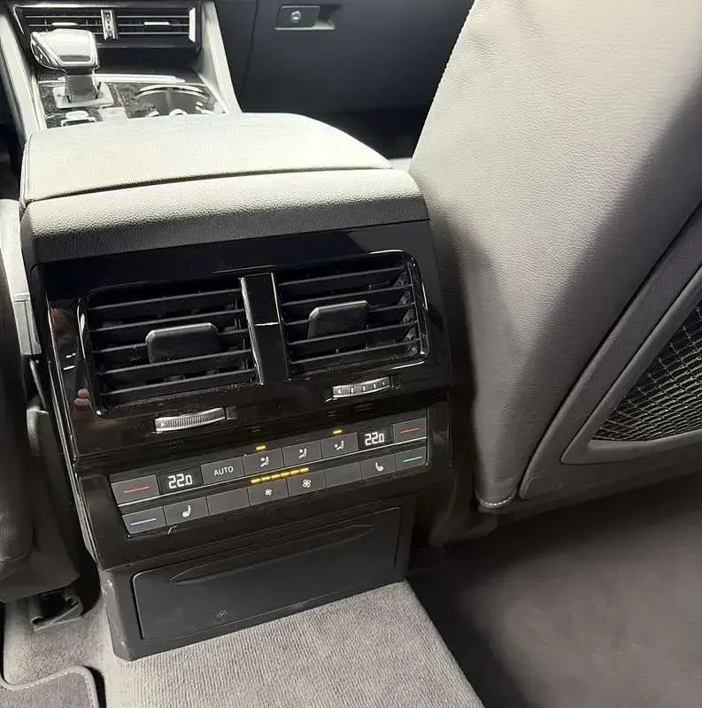 Usata VW Touareg R-line 231 CV (169 kW) 2020 SUV
