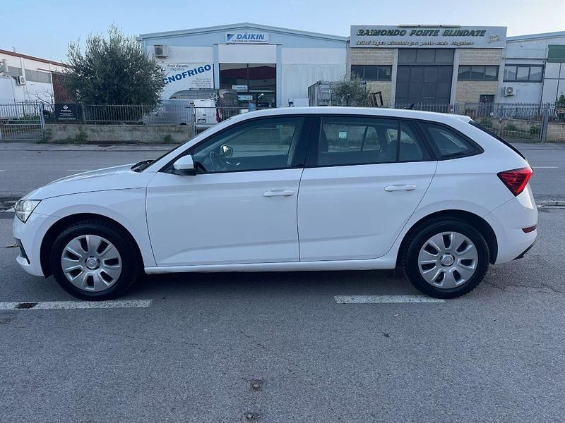 Usata Skoda Scala Monte Carlo 90 CV (66 kW) 2021 Bianco Utilitaria