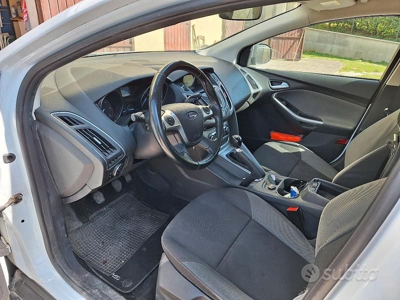 Usata Ford Focus Titanium 110 CV (80 kW) 2014 Bianco Berlina