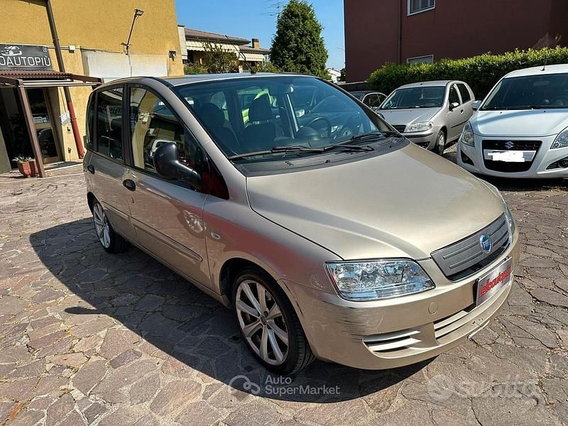 Usata Fiat Multipla Emotion 120 CV (88 kW) 2008 Giallo Monovolume