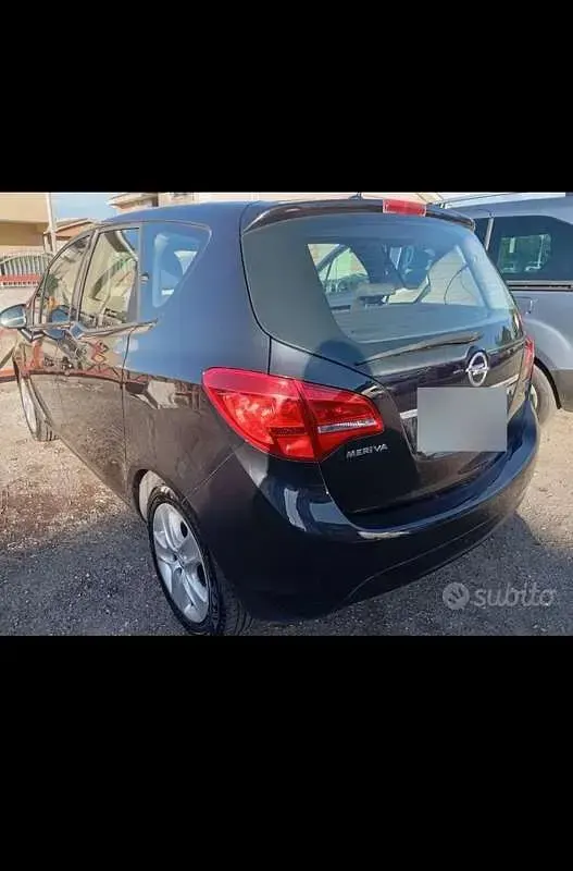 Usata Opel Meriva 120 CV (88 kW) 2016 Monovolume