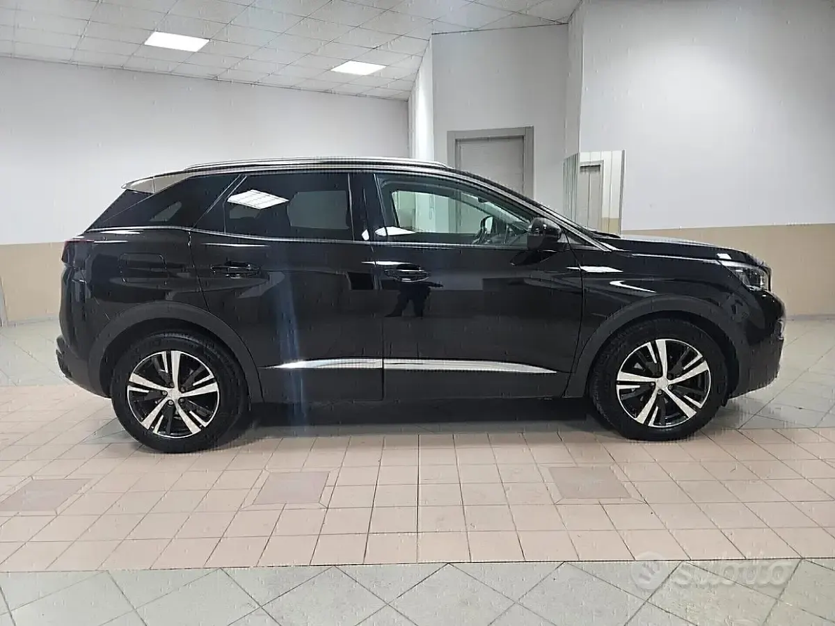 Usata Peugeot 3008 Allure 131 CV (96 kW) 2018 Nero SUV