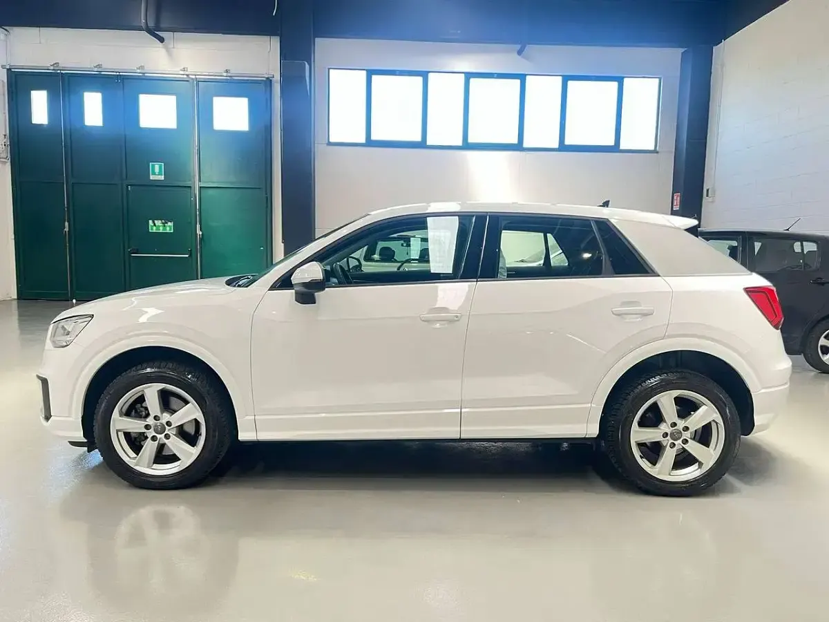 Usata Audi Q2 Business 116 CV (85 kW) 2018 Bianco SUV
