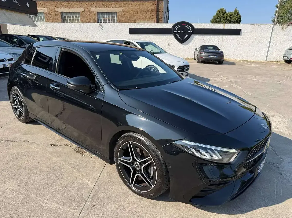 Usata Mercedes A180 AMG Line Premium Plus 116 CV (85 kW) 2023 Nero Berlina