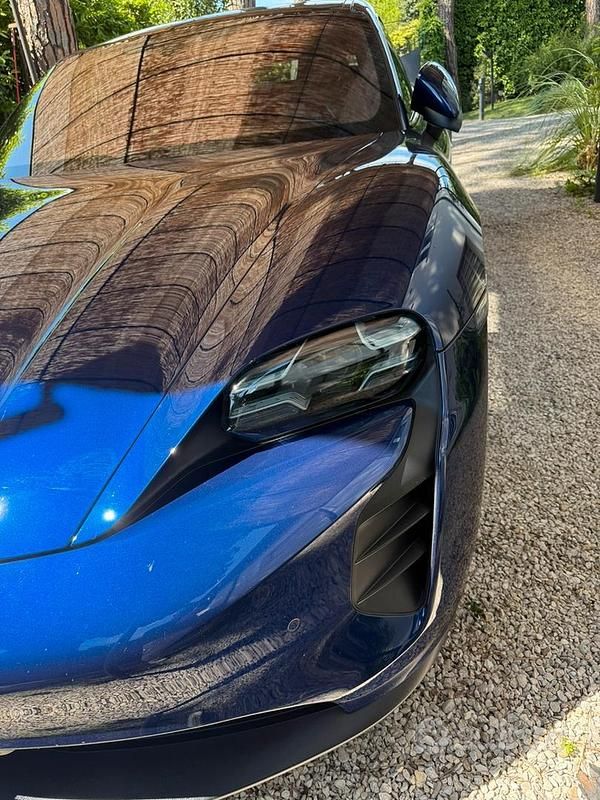 Usata Porsche Taycan 4S Performance Package 419 kW (571 CV) 2021 Blu Berlina