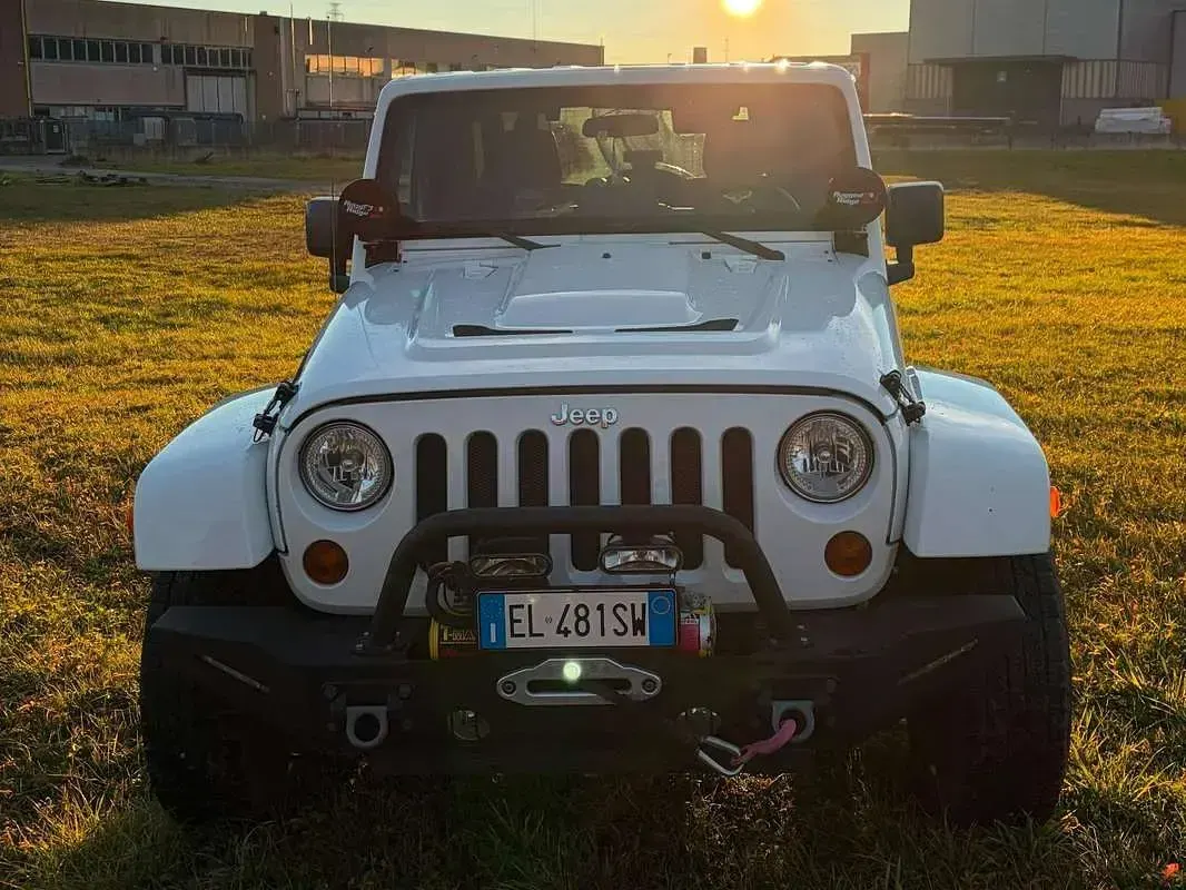 Usata Jeep Wrangler 200 CV (147 kW) 2012 Bianco SUV