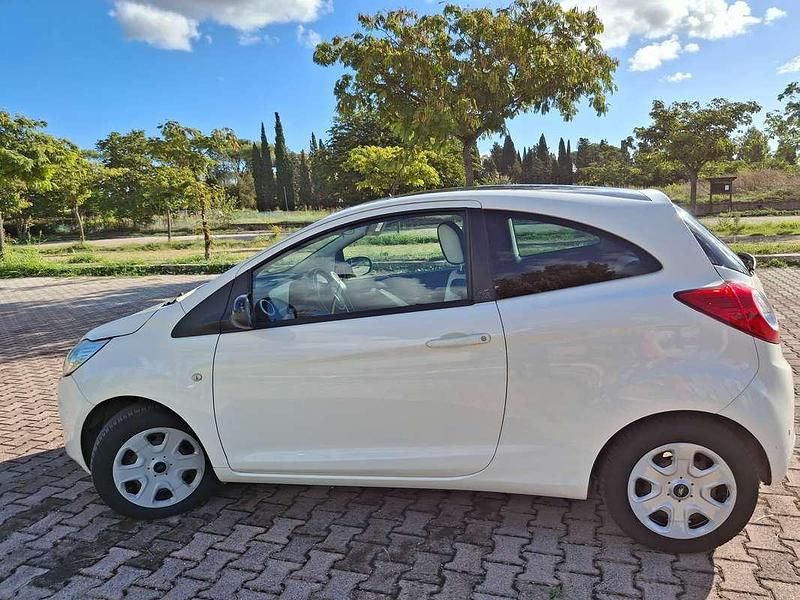 Usata Ford Ka Titanium 69 CV (50 kW) 2015 Utilitaria