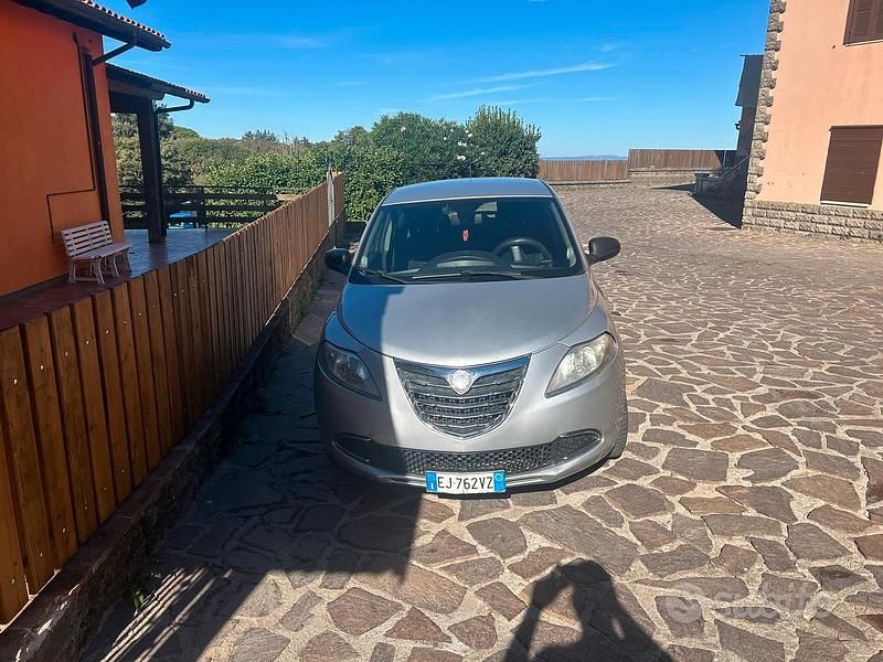 Usata Lancia Ypsilon Gold 80 CV (58 kW) 2011 Utilitaria