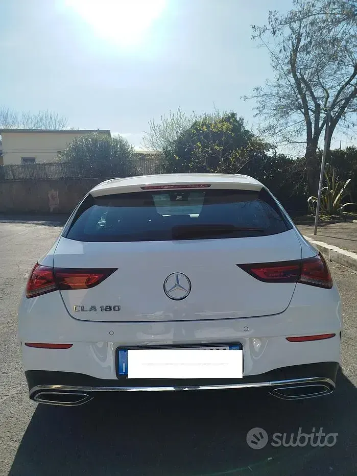 Käytetty Mercedes CLA180 Shooting Brake AMG 136 HP (100 kW) 2023 Valkoinen Farmari