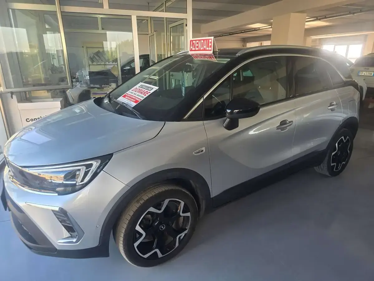 Usata Opel Crossland Ultimate 110 CV (80 kW) 2023 Argento SUV