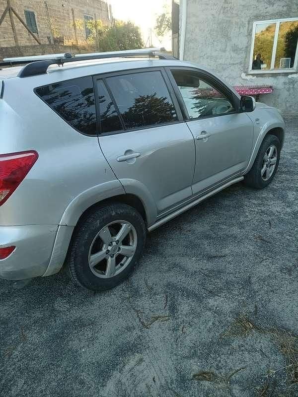 Usata 2008 Toyota RAV4 Luxury SUV | 4600 € (Super prezzo) - Immagine 1/4