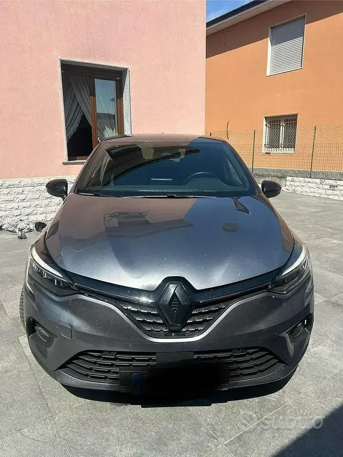 Usata Renault Clio V 78 CV (57 kW) 2023 Grigio Utilitaria