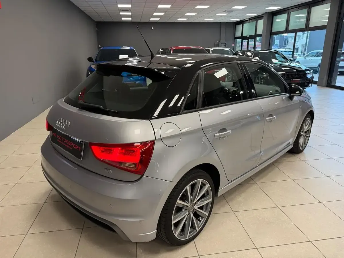 Usata Audi A1 90 CV (66 kW) 2015 Argento Utilitaria