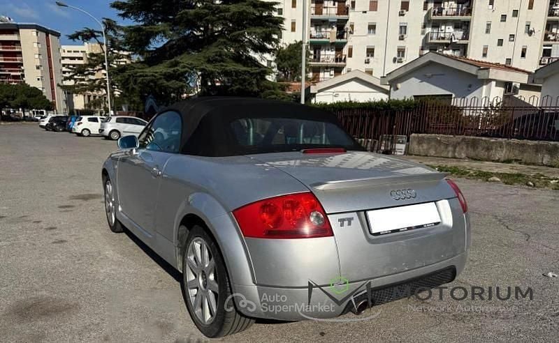 Usata Audi TT Roadster 179 CV (131 kW) 2002 Grigio Cabrio