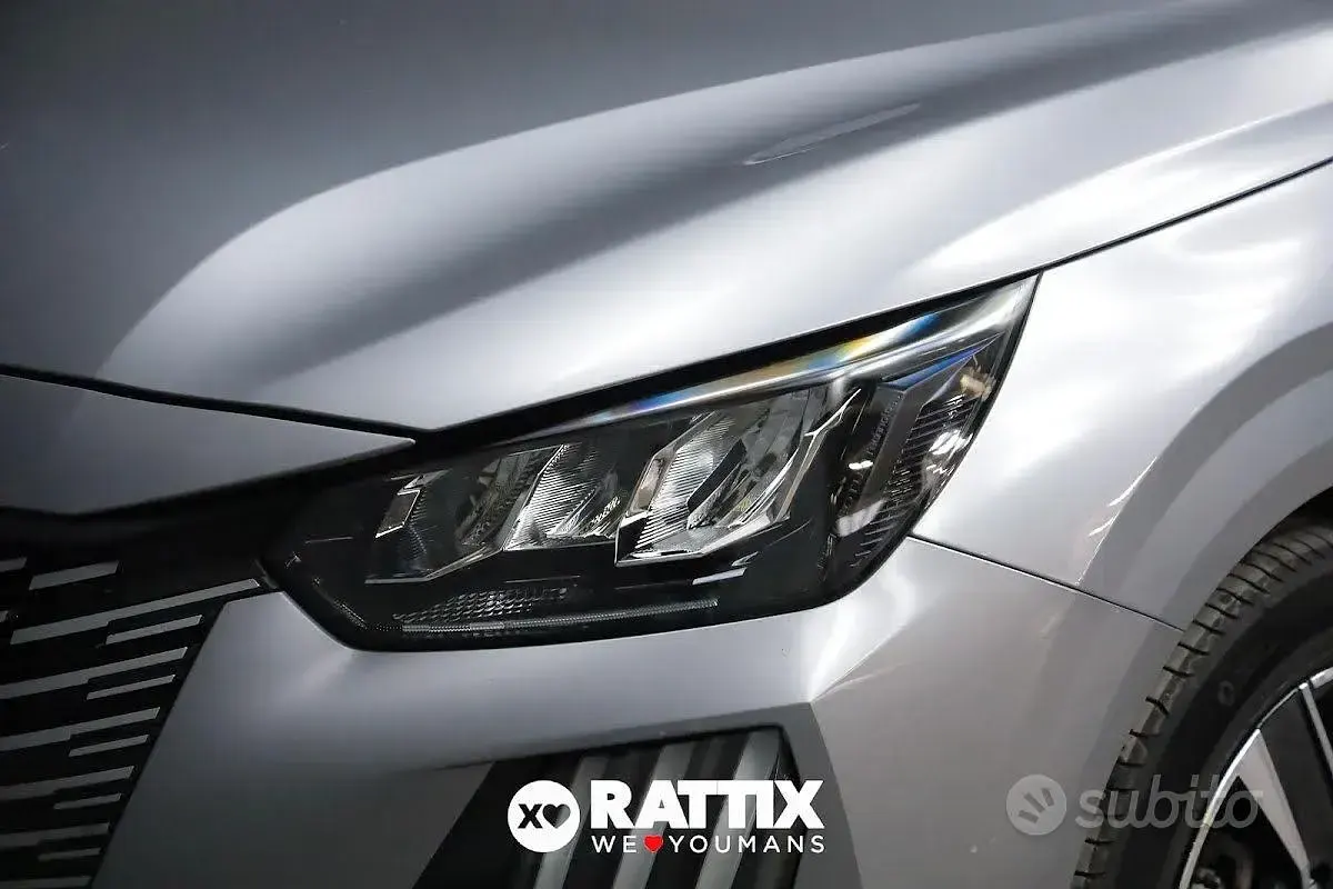 Usata Peugeot 208 Allure 101 CV (74 kW) 2025 Grigio artense Utilitaria