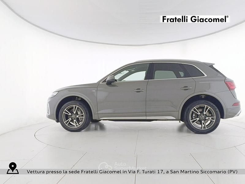 Usata Audi Q5 S-Line 204 CV (150 kW) 2024 Grigio chronos metallizzato SUV