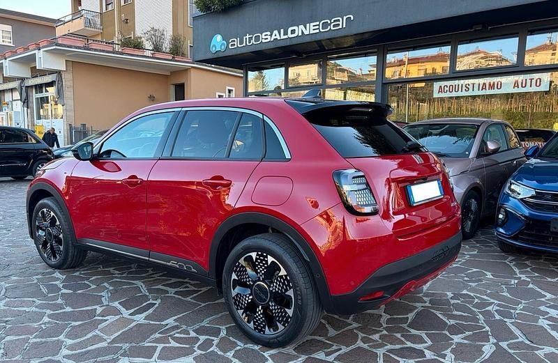 Usata Fiat 600 La Prima 101 CV (74 kW) 2025 Rosso SUV