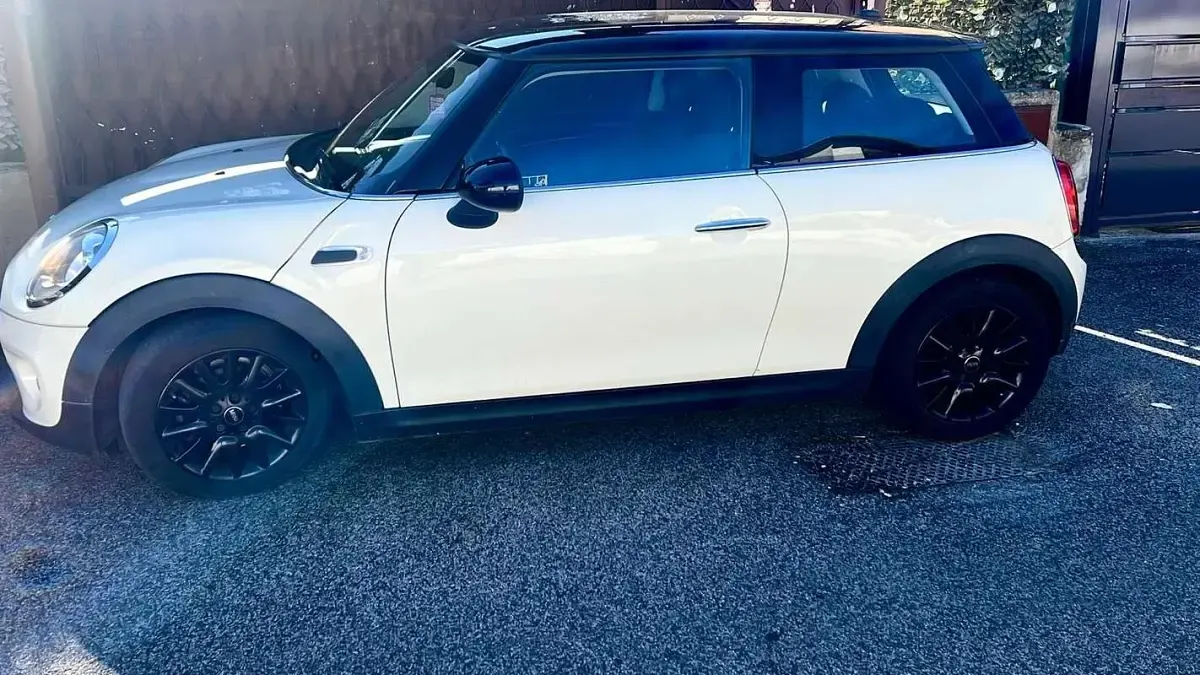 Usata Mini Cooper D 109 CV (80 kW) 2017 Utilitaria