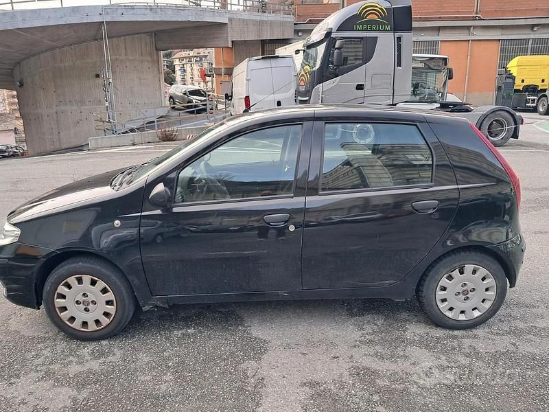 Usata Fiat Punto 2010 Nero Utilitaria