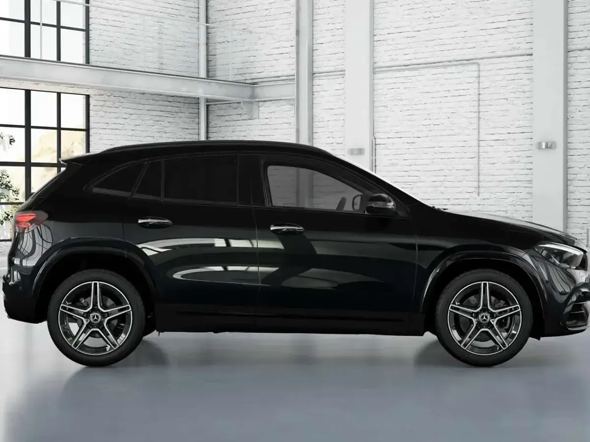 Nuova Mercedes GLA180 Advanced Plus 116 CV (85 kW) 2025 Nero cosmo SUV