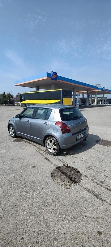 Usata Suzuki Swift 70 CV (51 kW) 2006 Utilitaria