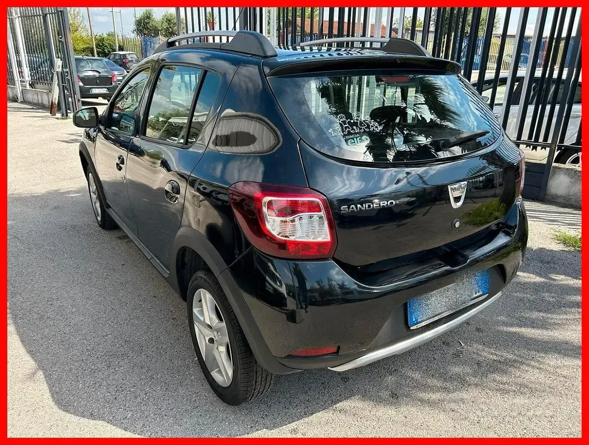Usata Dacia Sandero Stepway 90 CV (66 kW) 2014 Nero Berlina