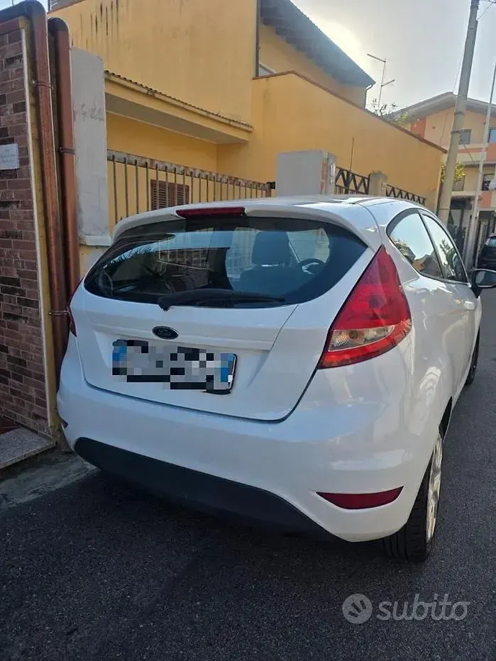 Usata Ford Fiesta 97 CV (71 kW) 2009 Berlina