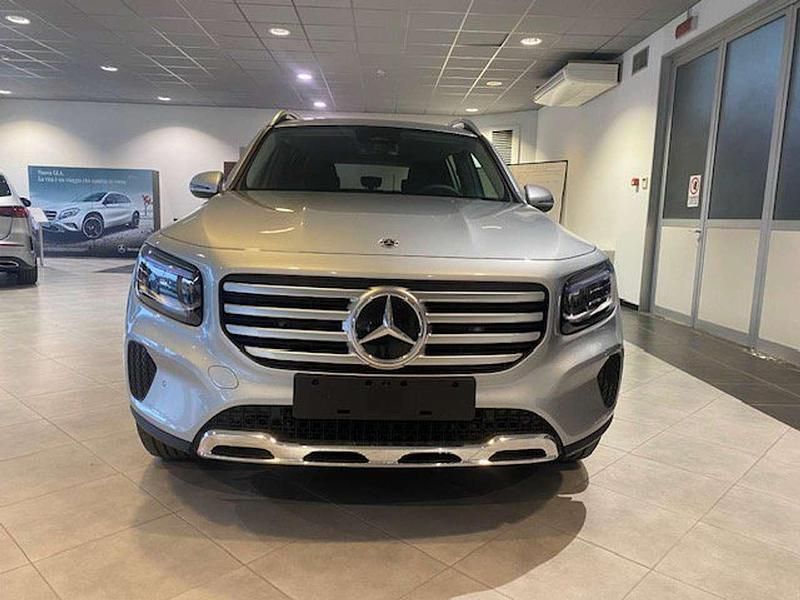 Nuova Mercedes GLB200 Advanced 150 CV (110 kW) 2026 Argento SUV