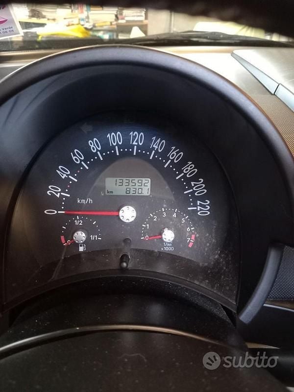 Usata VW New Beetle 116 CV (85 kW) 2003 Blu Utilitaria