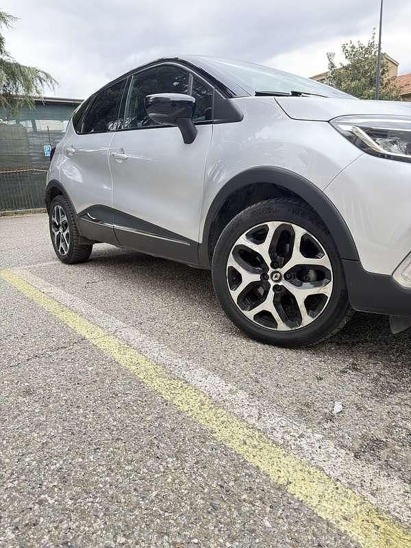 Usata Renault Captur Initiale Paris 90 CV (66 kW) 2019 SUV